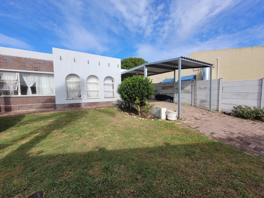 4 Bedroom Property for Sale in Aston Bay Eastern Cape